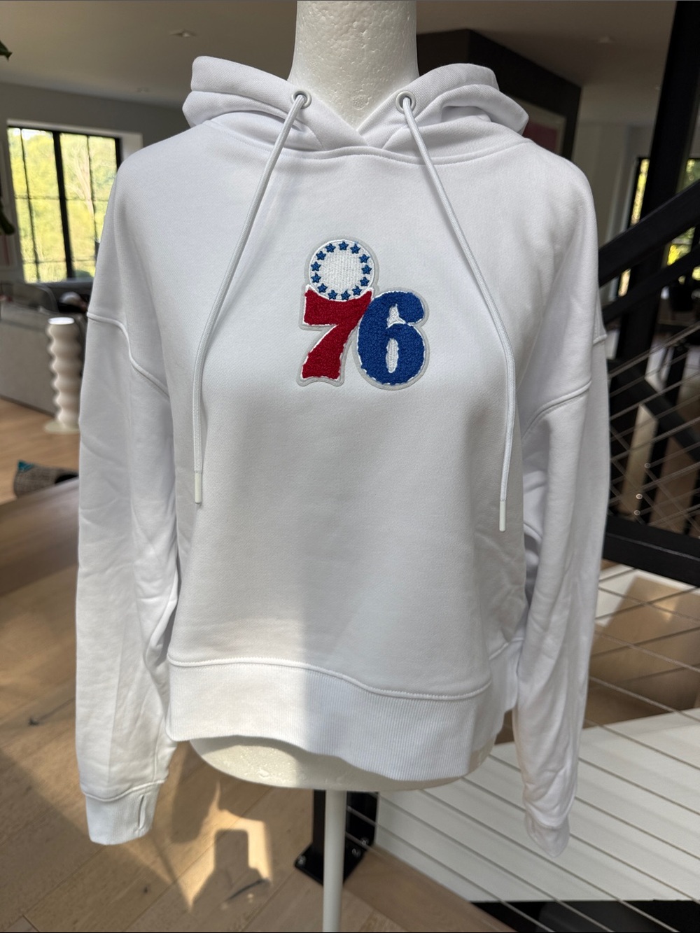 Pro Standard Women's Philadelphia 76ers White Classic Cropped Fleece Pullover Ho